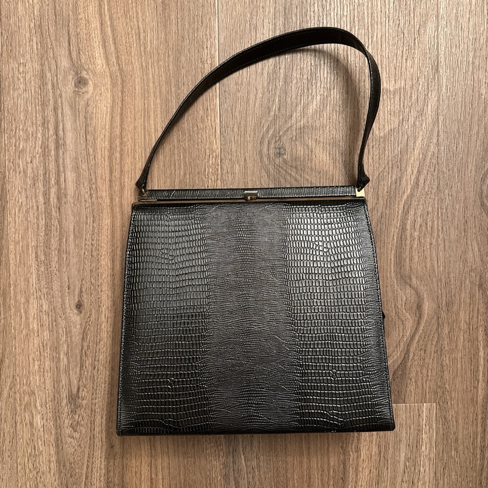Vintage Black Textured Shoulder Bag
